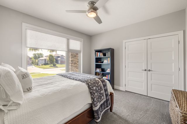 7906 NW 104th Court, Johnston, IA 50131
