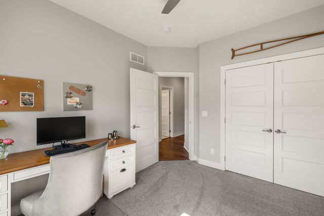 7906 NW 104th Court, Johnston, IA 50131