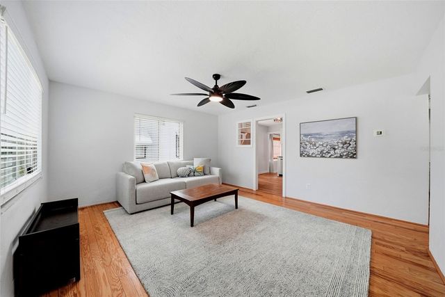 646 38TH AVENUE N, St Petersburg, FL 33704