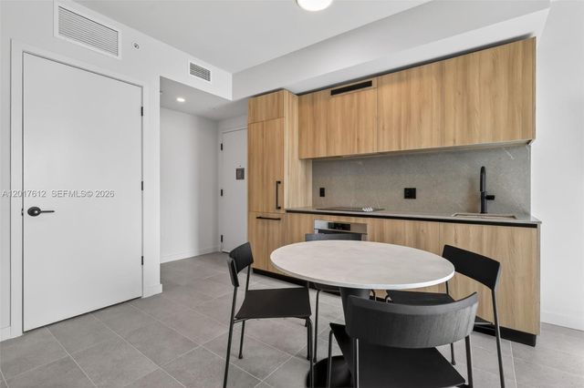 121 NE 5th St 3313, Miami, FL 33132