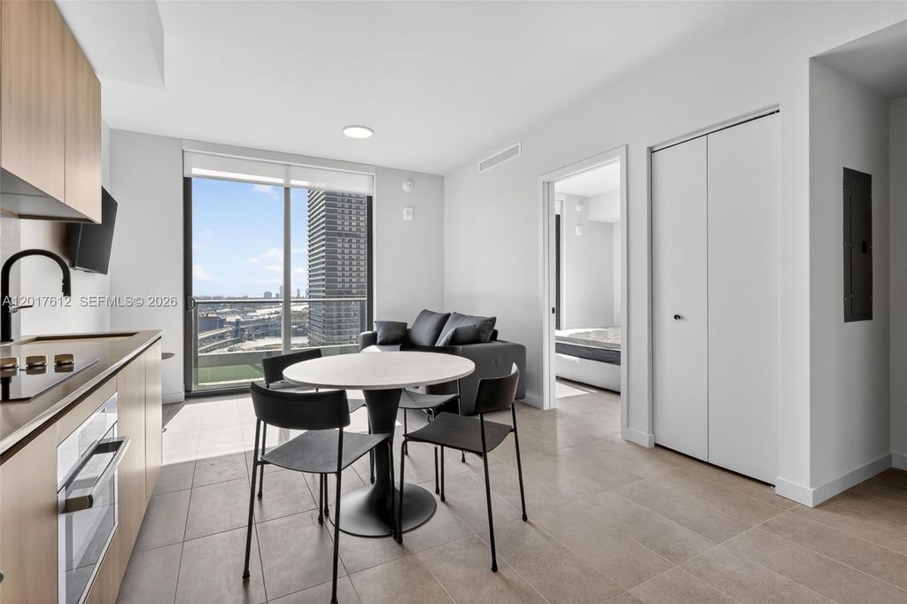 121 NE 5th St 3313, Miami, FL 33132