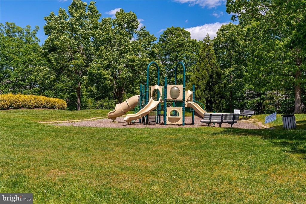 4301 MURVEN PARK LN, Fredericksburg, VA 22408