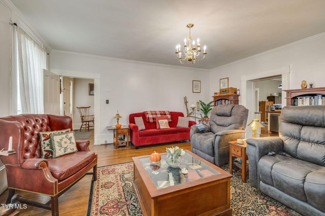 215 South Irish Street, Greeneville, TN 37743