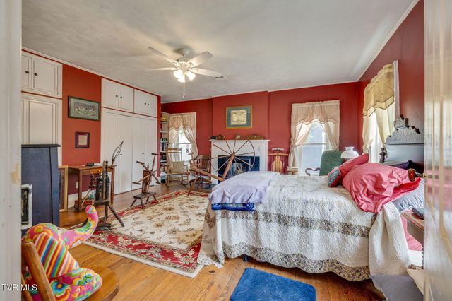 215 South Irish Street, Greeneville, TN 37743