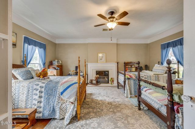 215 South Irish Street, Greeneville, TN 37743