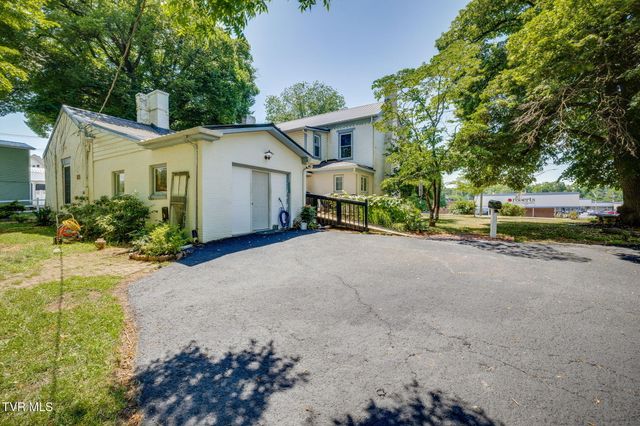 215 South Irish Street, Greeneville, TN 37743