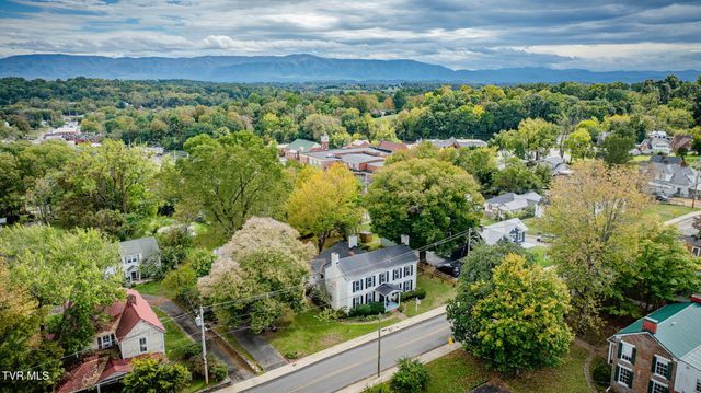 215 South Irish Street, Greeneville, TN 37743
