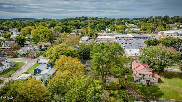 215 South Irish Street, Greeneville, TN 37743