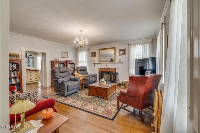 215 South Irish Street, Greeneville, TN 37743