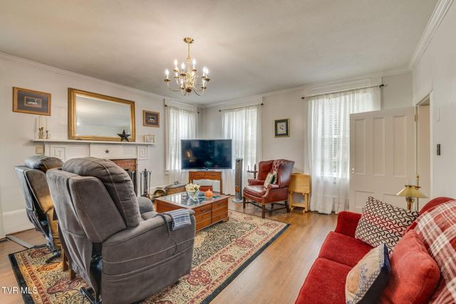 215 South Irish Street, Greeneville, TN 37743