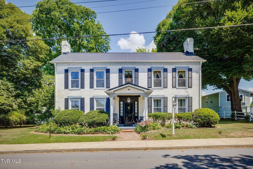 215 South Irish Street, Greeneville, TN 37743