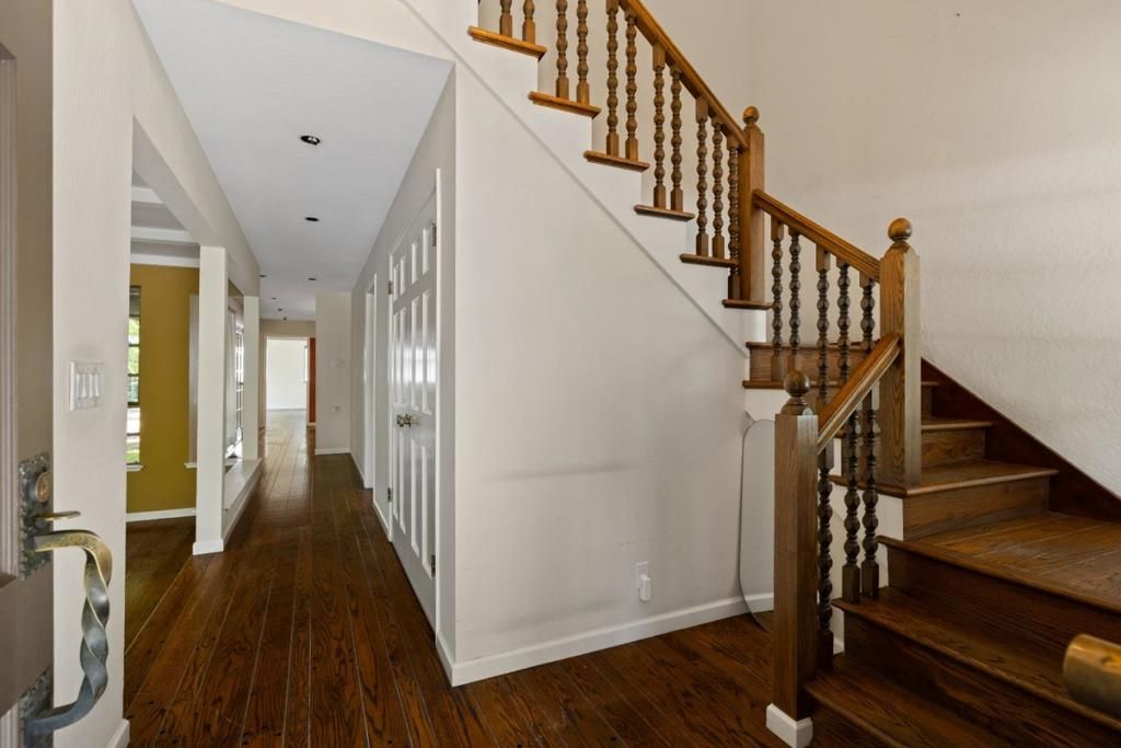Image 17 of property listing at 225 Coleridge Avenue, Palo Alto, CA 94301