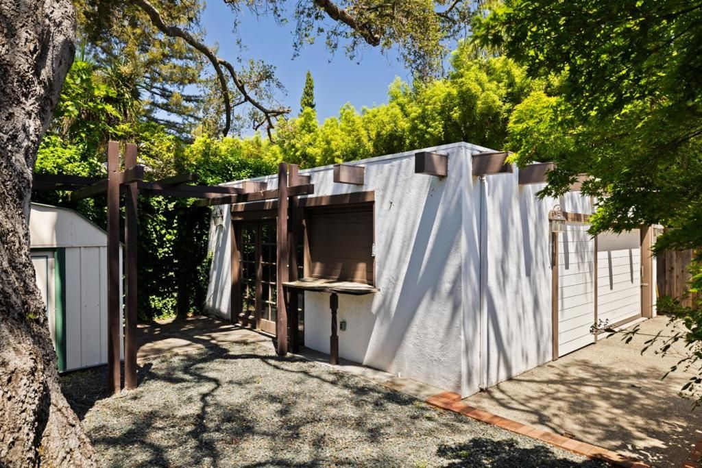 Image 26 of property listing at 225 Coleridge Avenue, Palo Alto, CA 94301
