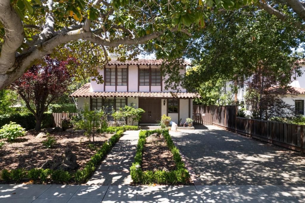 Image 29 of property listing at 225 Coleridge Avenue, Palo Alto, CA 94301