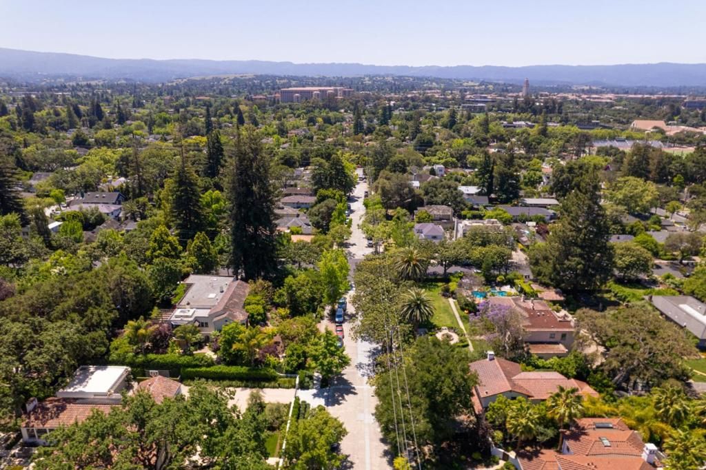 Image 33 of property listing at 225 Coleridge Avenue, Palo Alto, CA 94301