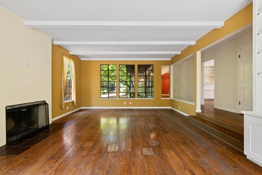 Image 6 of property listing at 225 Coleridge Avenue, Palo Alto, CA 94301