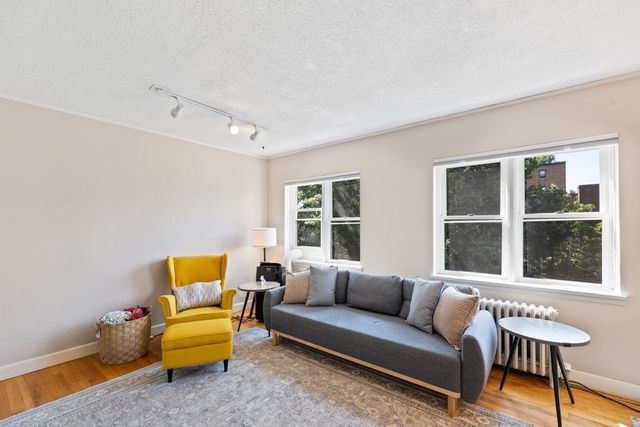 3126 W Bde Maka Ska Boulevard 411, Minneapolis, MN 55416