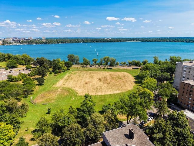 3126 W Bde Maka Ska Boulevard 411, Minneapolis, MN 55416