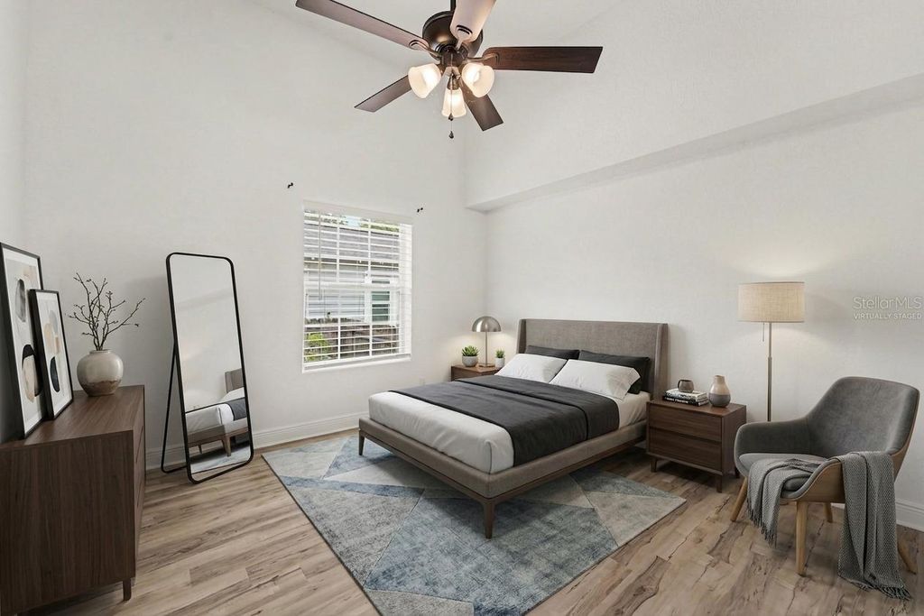 Image 12 of property listing at 800 E GENESEE STREET, Tampa, FL 33603