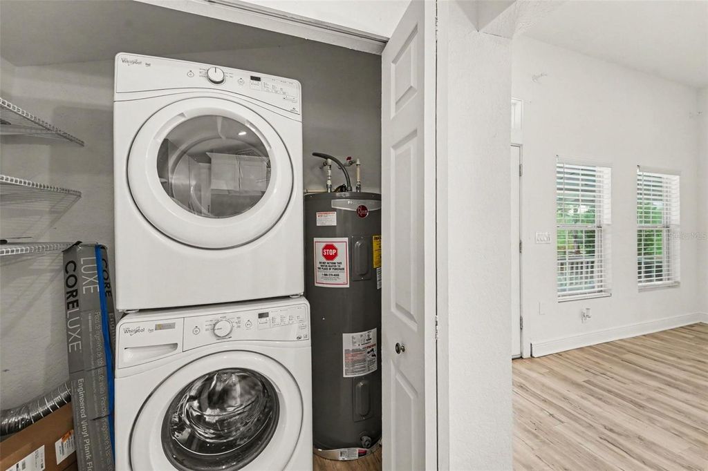 Image 17 of property listing at 800 E GENESEE STREET, Tampa, FL 33603