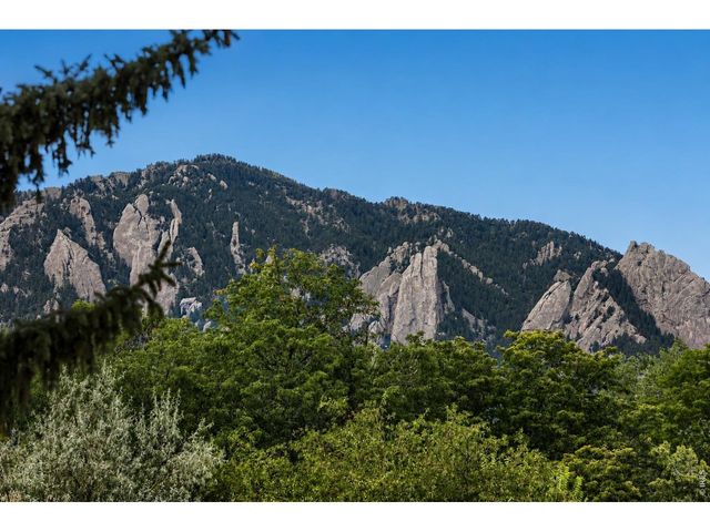 500 Mohawk Dr 202, Boulder, CO 80303