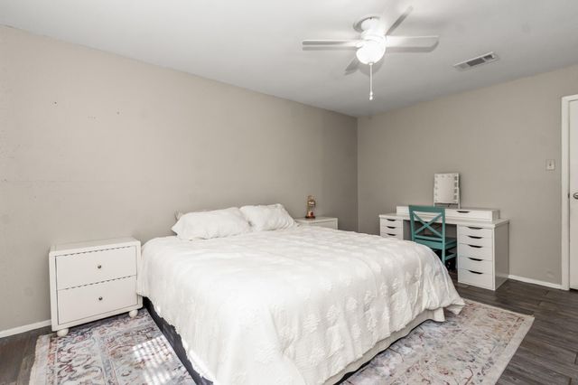 200 Austin Street, Angleton, TX 77515