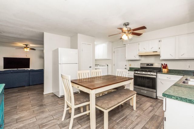 200 Austin Street, Angleton, TX 77515