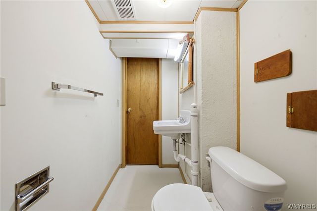164 South Meadow Drive, North Tonawanda, NY 14120