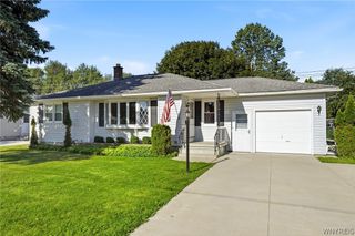 164 South Meadow Drive, North Tonawanda, NY 14120