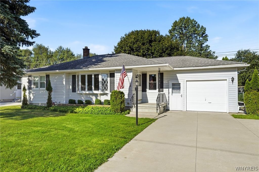 164 South Meadow Drive, North Tonawanda, NY 14120
