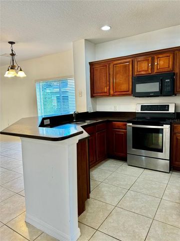 8550 TRAIL WIND DRIVE, Tampa, FL 33647