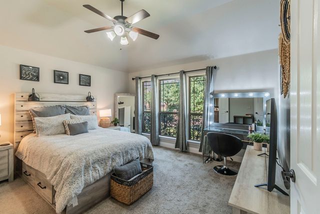 1104 Longhorn Drive, Aubrey, TX 76227