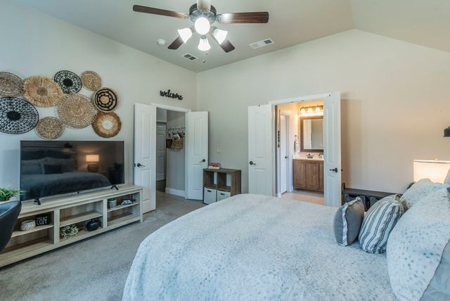 1104 Longhorn Drive, Aubrey, TX 76227