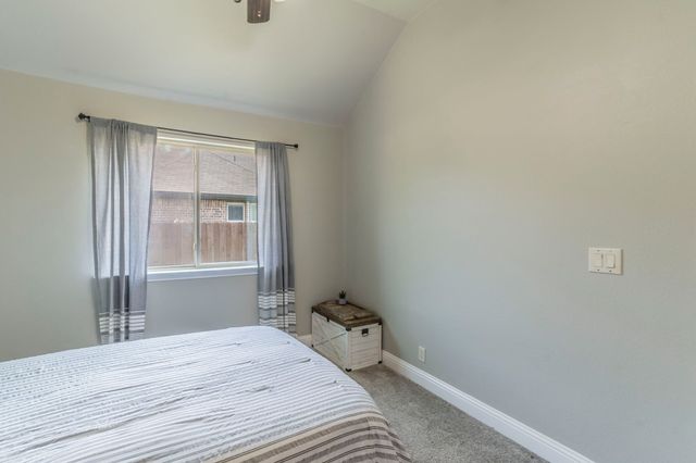 1104 Longhorn Drive, Aubrey, TX 76227