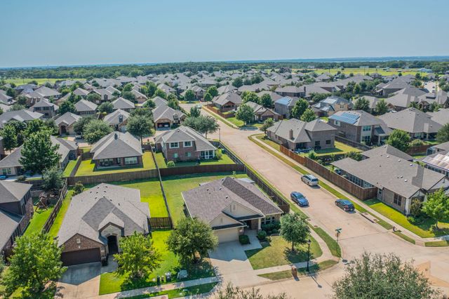 1104 Longhorn Drive, Aubrey, TX 76227