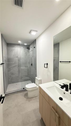 1451 SW 21st Ave, Miami, FL 33145
