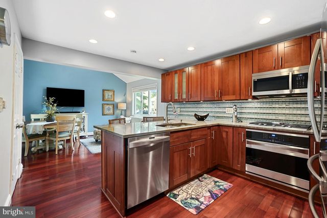 20600 HIGHLAND HALL DR, Montgomery Village, MD 20886