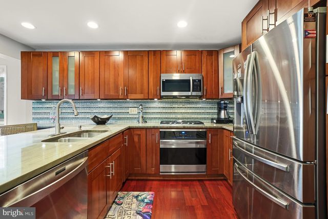 20600 HIGHLAND HALL DR, Montgomery Village, MD 20886