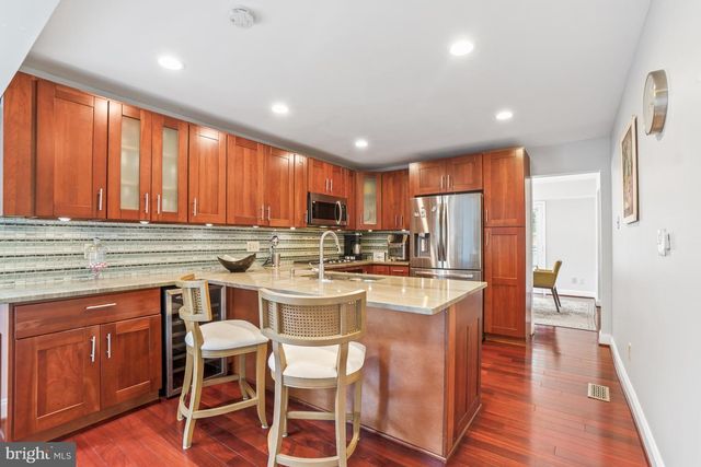 20600 HIGHLAND HALL DR, Montgomery Village, MD 20886