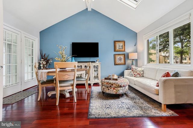 20600 HIGHLAND HALL DR, Montgomery Village, MD 20886