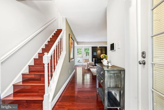 20600 HIGHLAND HALL DR, Montgomery Village, MD 20886