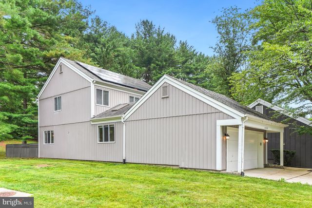 20600 HIGHLAND HALL DR, Montgomery Village, MD 20886