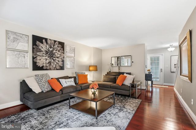 20600 HIGHLAND HALL DR, Montgomery Village, MD 20886