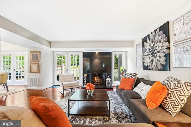 20600 HIGHLAND HALL DR, Montgomery Village, MD 20886