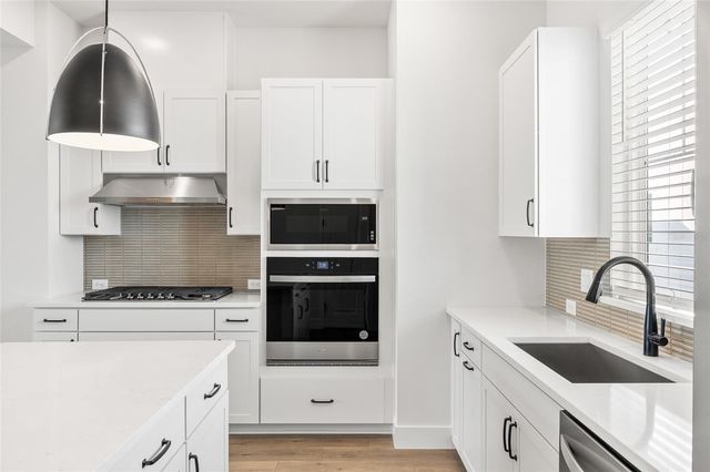 6605 N NEBRASKA AVENUE 10, Tampa, FL 33604