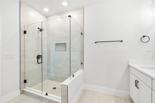 6605 N NEBRASKA AVENUE 10, Tampa, FL 33604