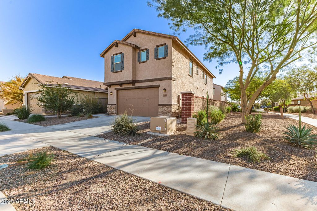14161 W VOLTAIRE Street, Surprise, AZ 85379 — photo 4
