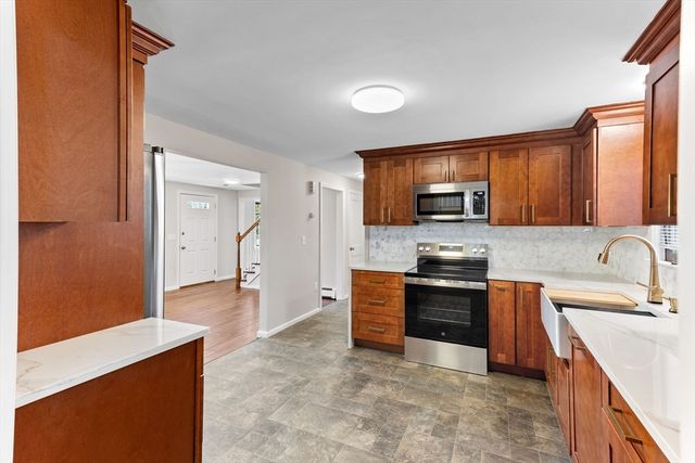 141 Spruce Street, Bridgewater, MA 02324