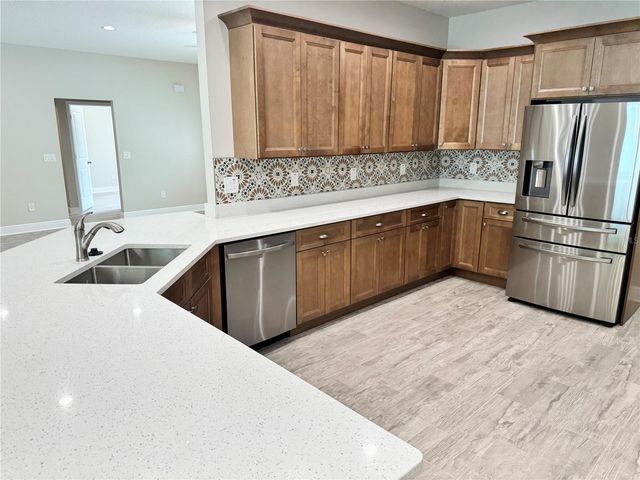 37549 TERI COURT, Dade City, FL 33525