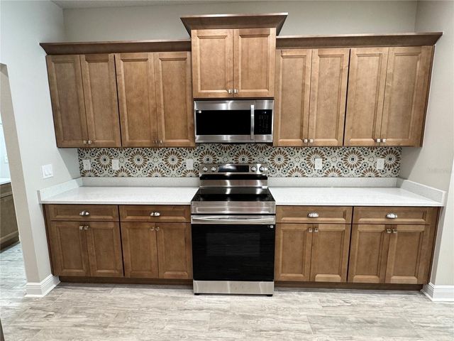 37549 TERI COURT, Dade City, FL 33525